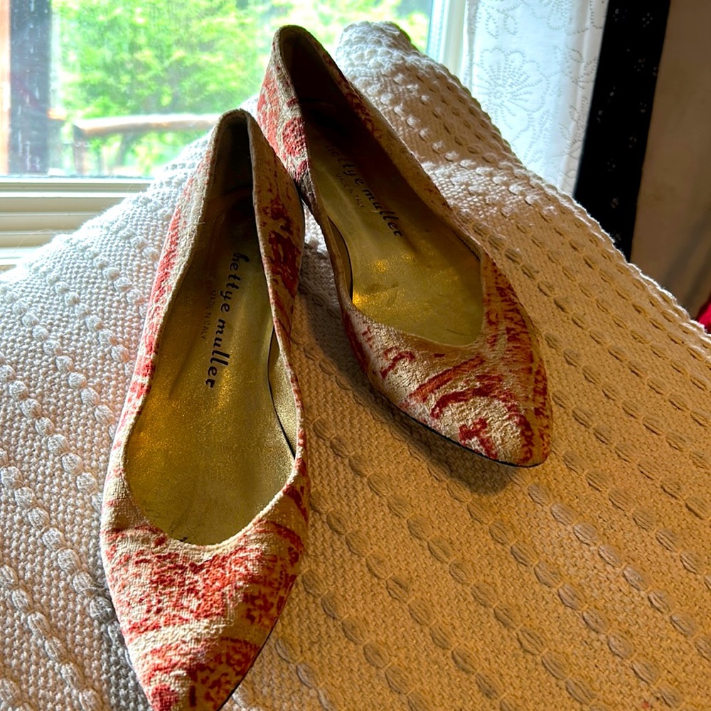 Bettye Muller red and cream flats. Luxurious Fabric feels like Persian carpet